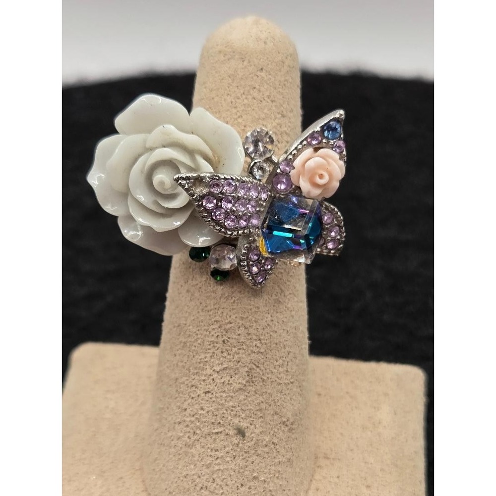 Chunky Silver Tone White Resin Rose Butterfly Cocktail Ring Cube Crystal Size 5